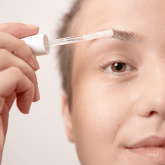 Même Cosmetics - Boosterserum für Wimpern und Augenbrauen 6 ml - soka