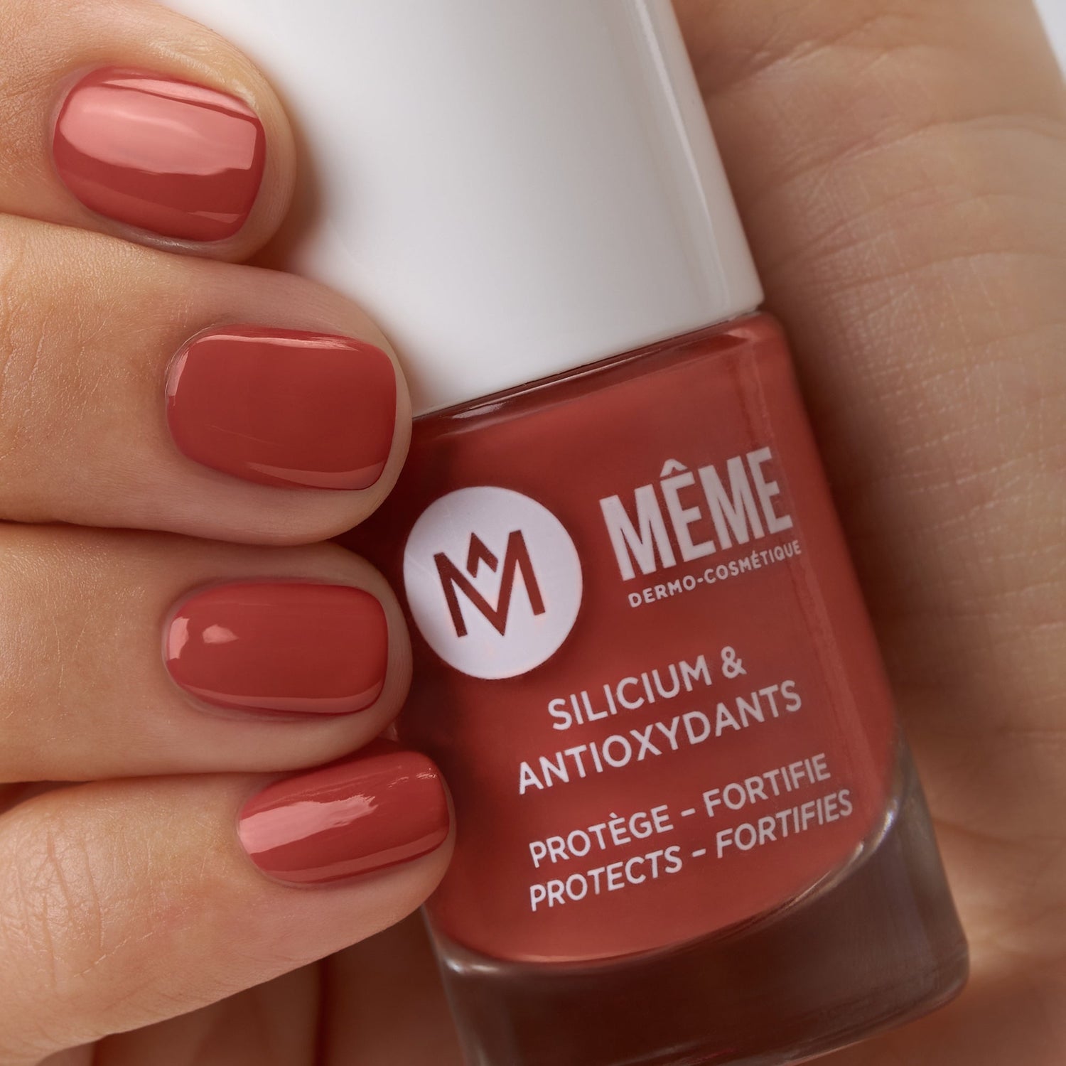 Même Cosmetics - Nagellack mit Silicium - diverse Farben 10 ml - soka